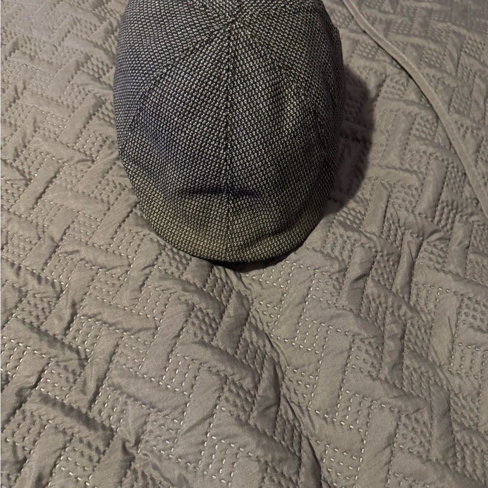 Men Hat - Picture 3 of 4